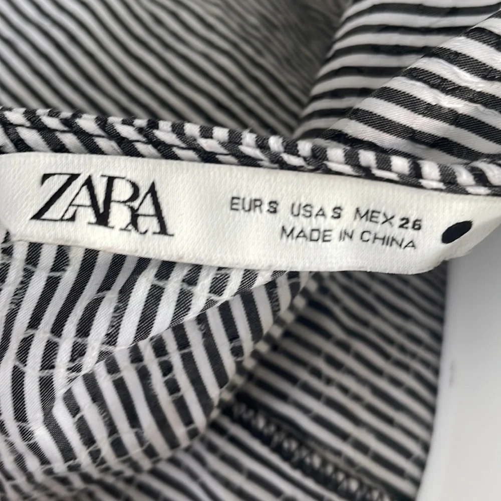 Zara striped puff sleeve blouse 🌸